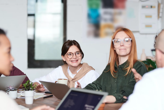 Les défis juridiques du recrutement et de la gestion des employés dans une startup