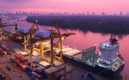 La conformité aux réglementations internationales en matière de commerce et d'exportation